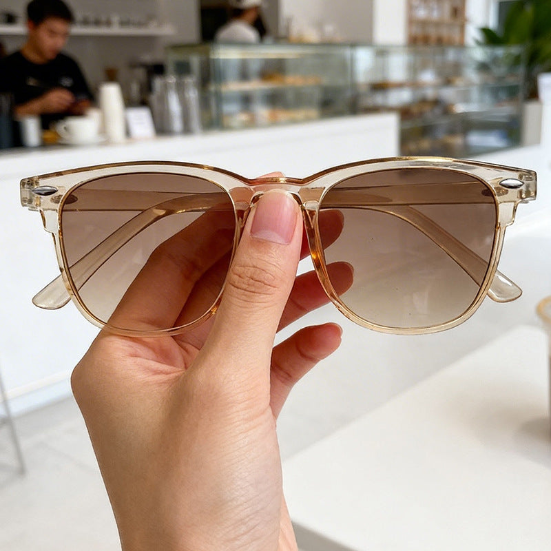 Fashionable women's retro eyewear accessory. Stylish sunglasses with robust UV protection for sunny days.