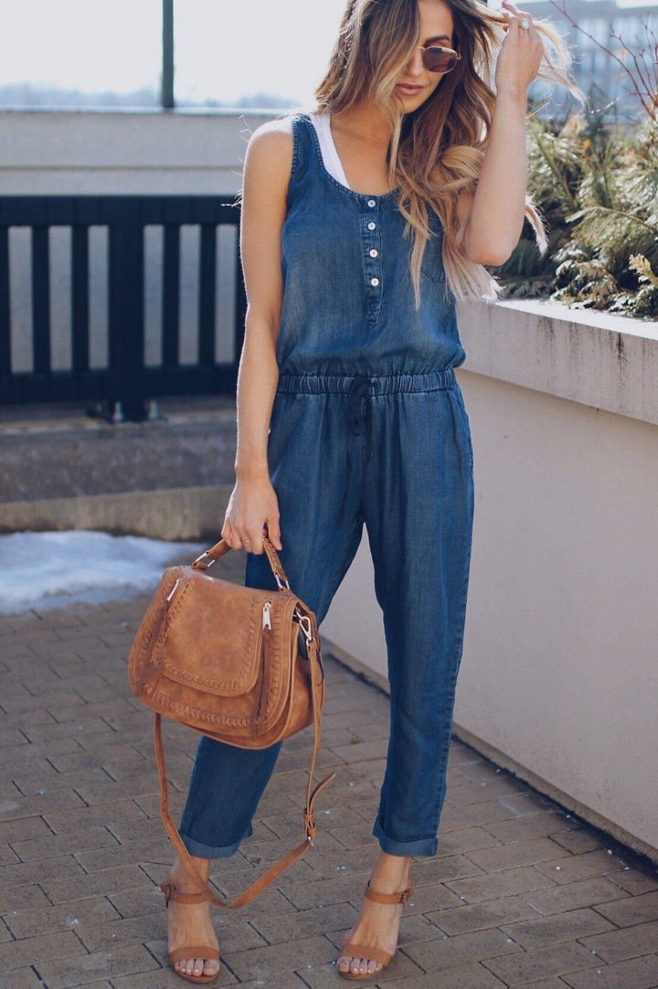Dressy casual women's sleeveless jumpsuit, comfortable for any occasion, a summer fashion must-have.