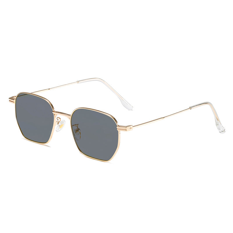 Chic women's square sunglasses with UV protection. A must-have stylish accessory for any outfit.
