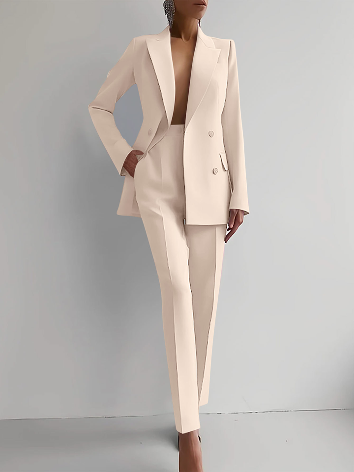Women's stylish two-piece set: casual trousers & matching top. Ideal for versatile everyday fashion.