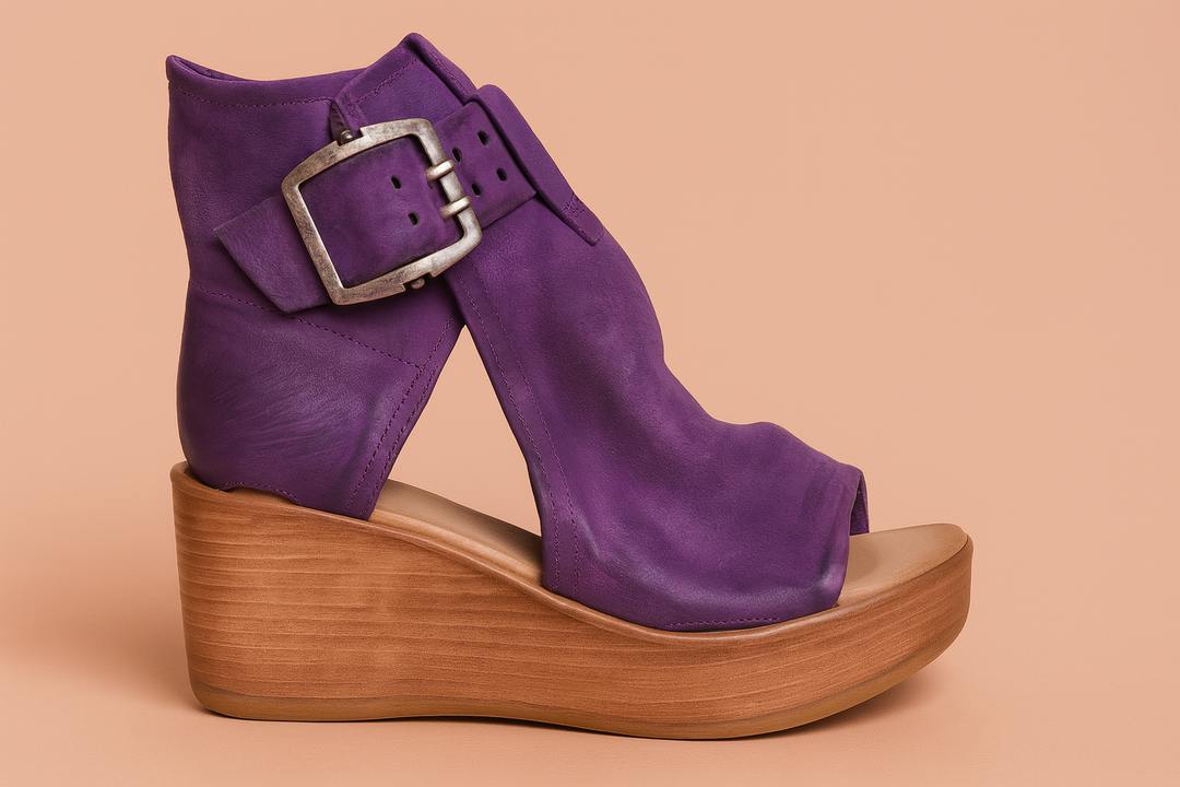 Chic women's platform wedge sandals featuring a prominent buckle for comfortable, fashionable summer footwear.