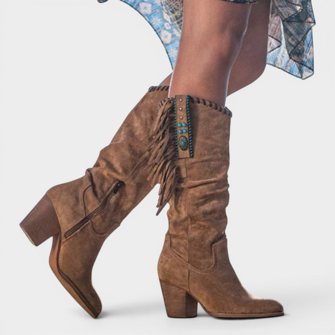 Comfortable women's cowboy boots. Supportive footwear with non-slip sole, perfect for versatile everyday wear.