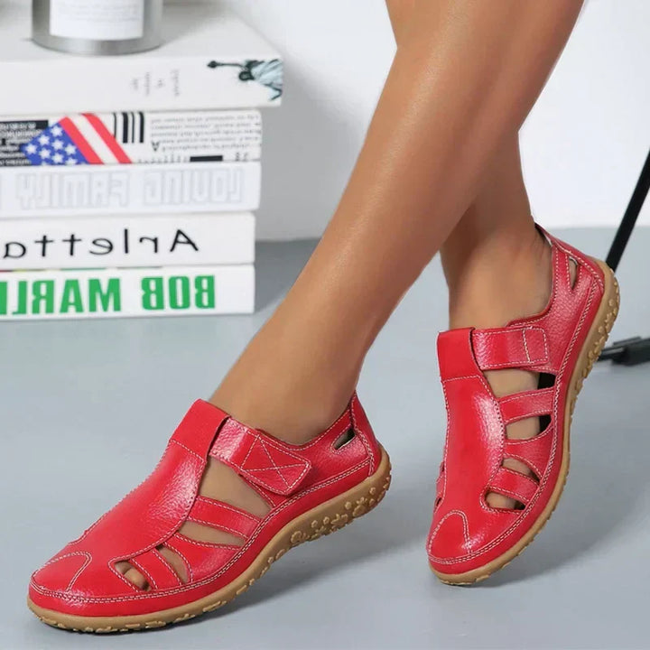 Summer walking sandals for women, featuring orthopedic arch support & comfy fit.