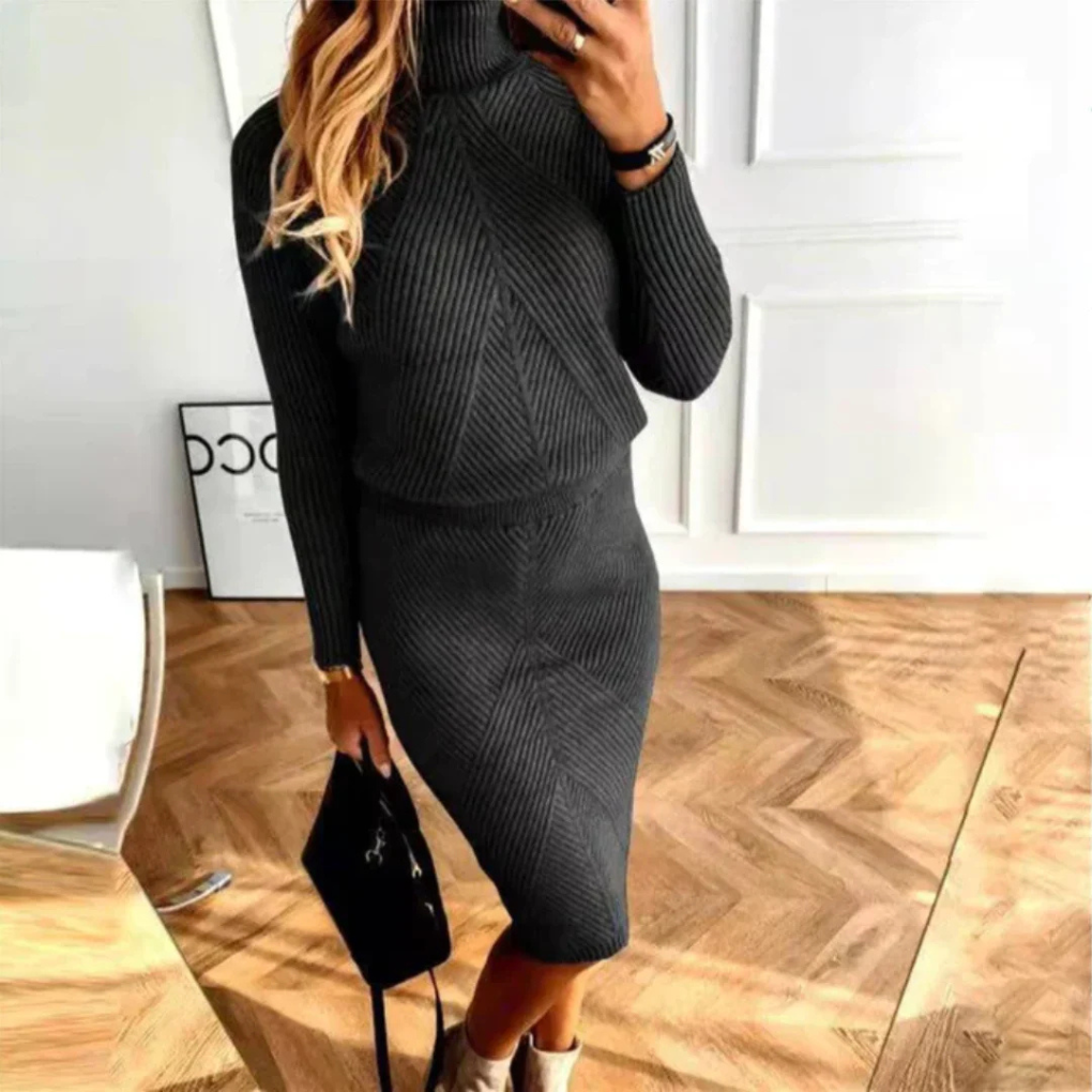 Women's sweater dress, cozy & elegant, perfect for fall and winter. Relaxed fit knit dress for effortless style.