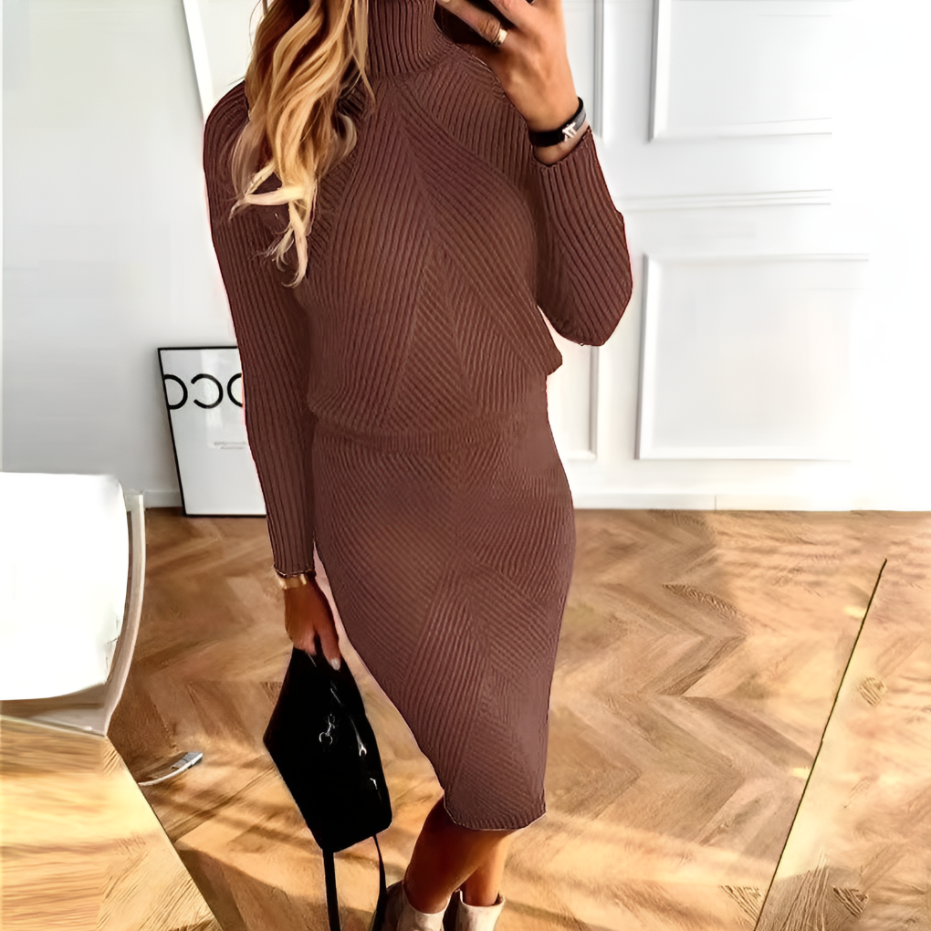 Versatile women's sweater dress. Relaxed fit, long sleeve, elegant knit for cozy everyday and winter wear.