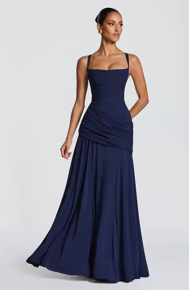Effortless women's sleeveless maxi dress with sweetheart neck, offering comfortable & versatile summer style.