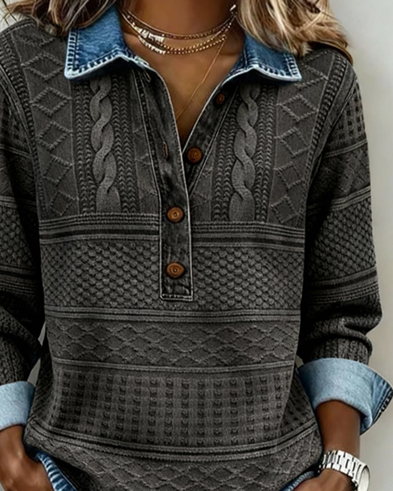 Softly textured women's sweatshirt featuring a half-zip closure and stylish collar, perfect for relaxed fits.