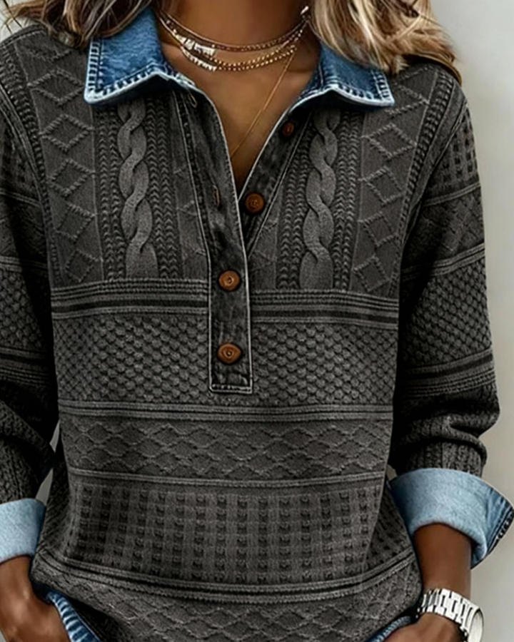 Softly textured women's sweatshirt featuring a half-zip closure and stylish collar, perfect for relaxed fits.