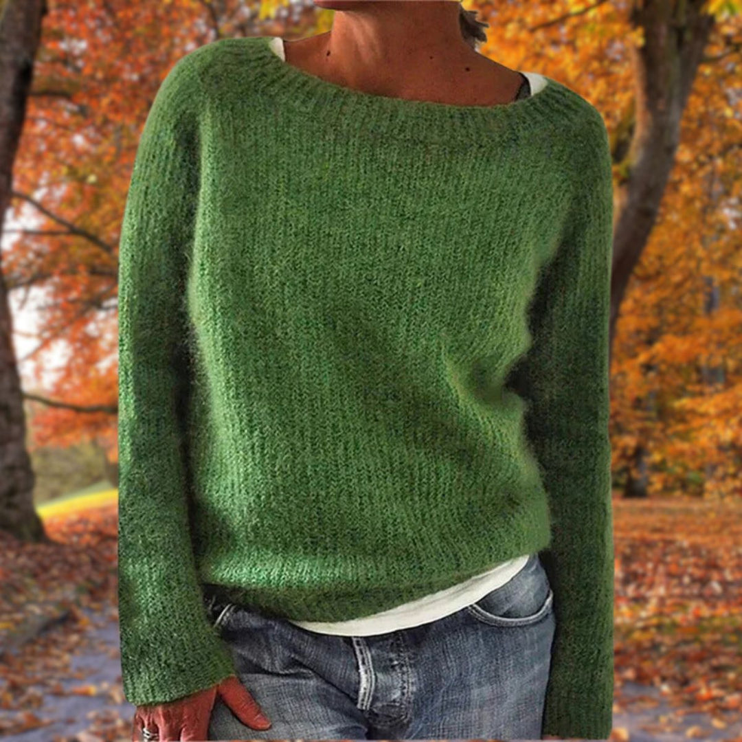Women's timeless pullover sweater in a relaxed fit, perfect for elegant everyday comfort and versatile fall fashion.
