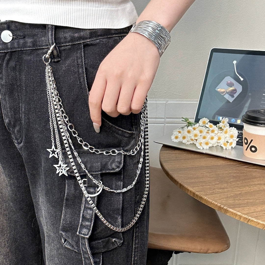 Women's trendy star charm chain belt, adjustable for waist or hip. Perfect fashion accessory to elevate any outfit.