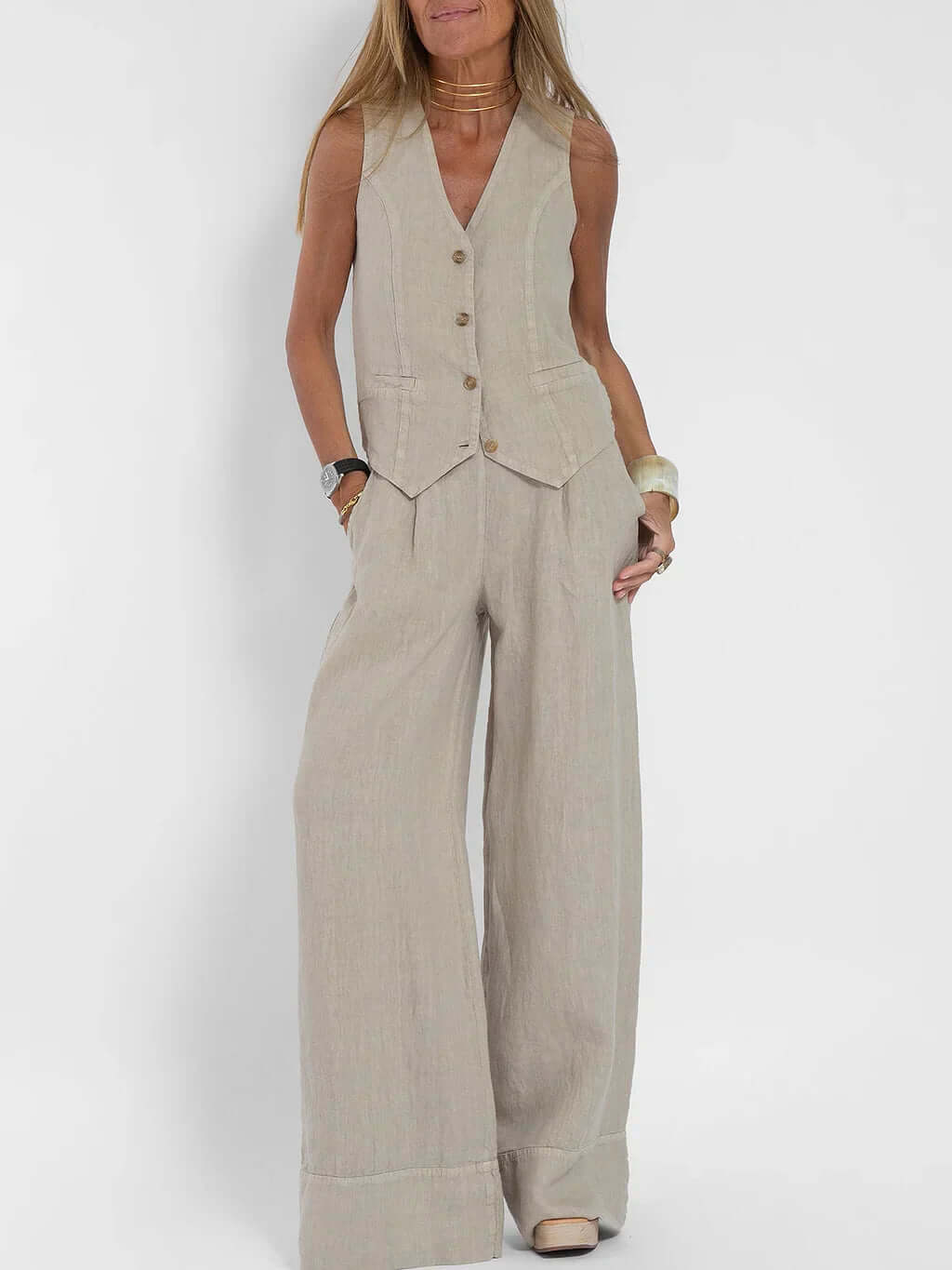 High-quality women's boutique two-piece vest set, an elegant casual or office wear ensemble.