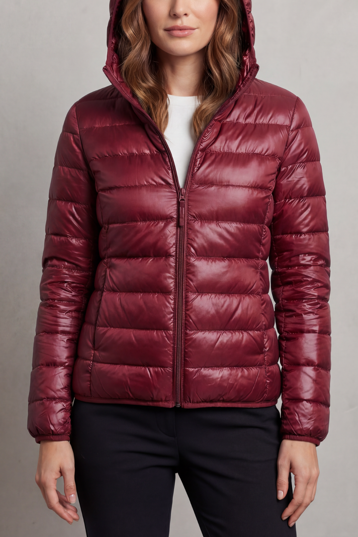 Fall/winter women's packable hooded puffer jacket, ultralight & fashionable.