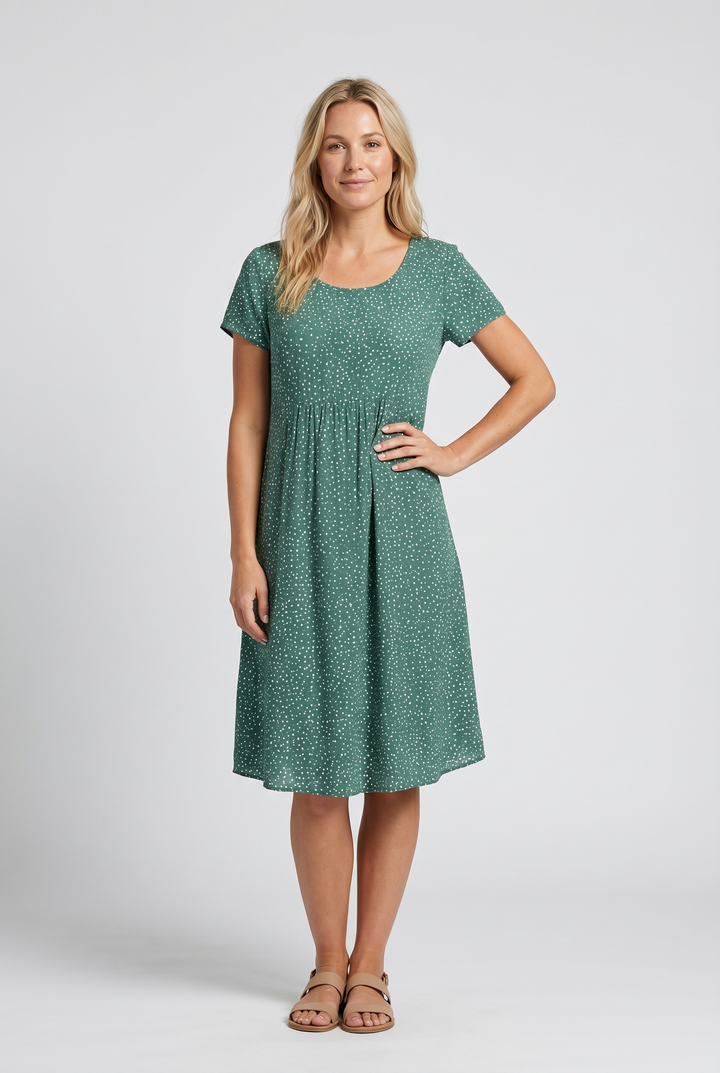 Comfortable women's midi dress with a V-neck and short sleeves, perfect for casual, flowy summer wear.