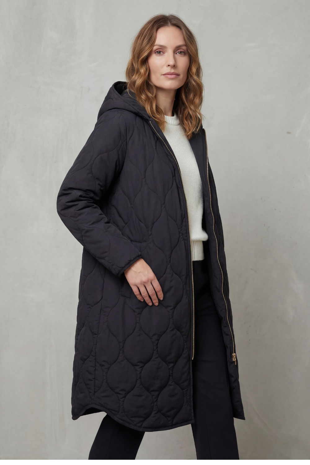 Lightweight women's fall/winter parka coat, designed for casual comfort and everyday wear.