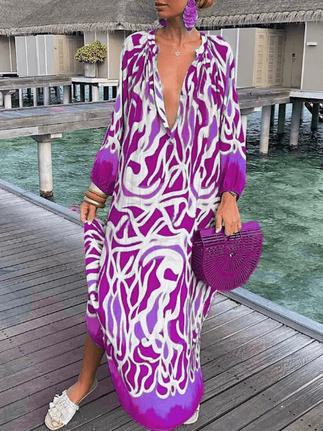 Effortless women's casual dress, vibrant summer print, flowy and comfortable, a stylish sundress option.