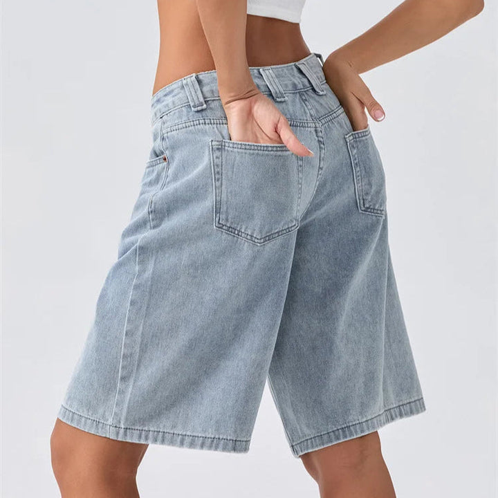 90s style women's low rise relaxed denim shorts, perfect for a vintage casual look & summer outfits.