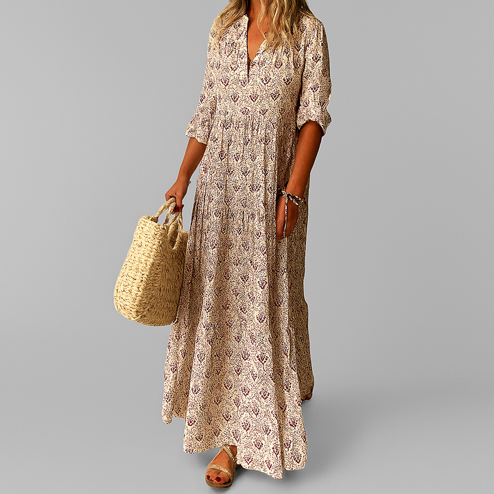 Comfortable women's summer maxi dress with vintage print. Loose fit, v-neck, and 3/4 sleeves for casual spring wear.