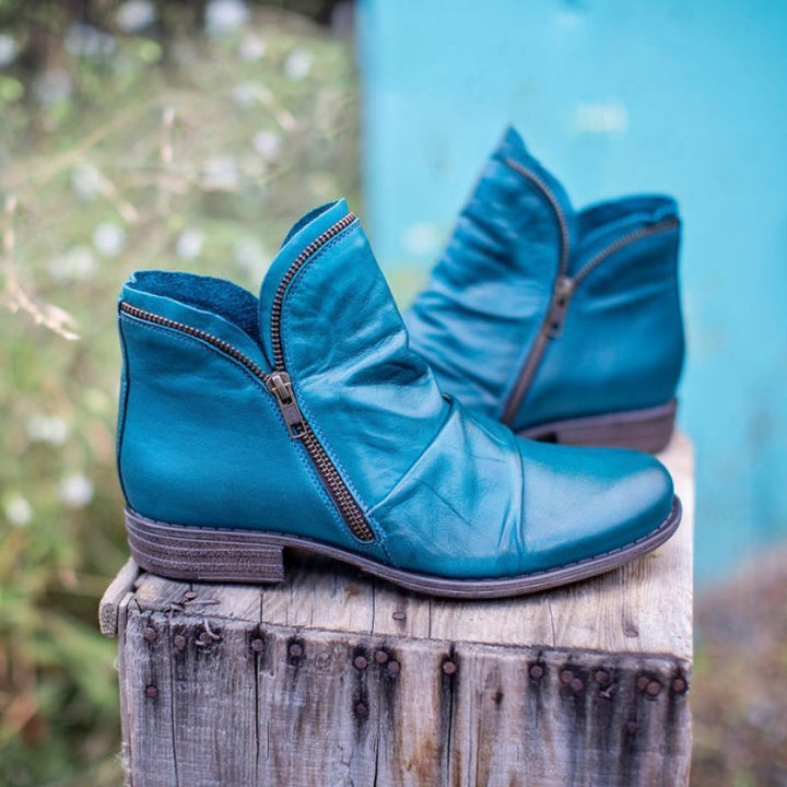 Women's vintage style ankle boots with side zipper, perfect for autumn fashion & comfort.