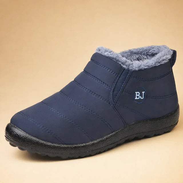 Waterproof women's winter boots, super warm lining, anti-slip sole for snowy conditions.