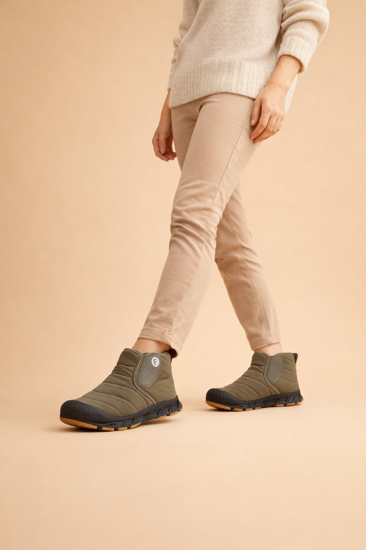 Durable waterproof women's outdoor snow boots. Comfort-focused design with wide toe box for winter adventures.