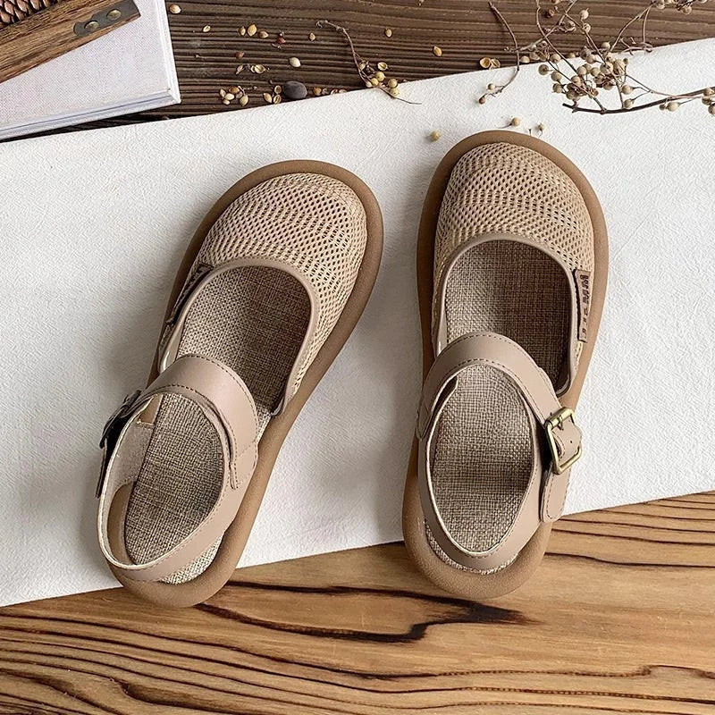 Comfortable women's wide-fit sandals, closed-toe, with cushioned footbed & adjustable buckle. Great for beach & casual.
