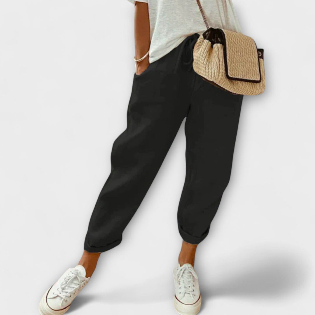 Effortless women's linen blend trousers for everyday comfort, ideal for casual wear or holiday outfits.