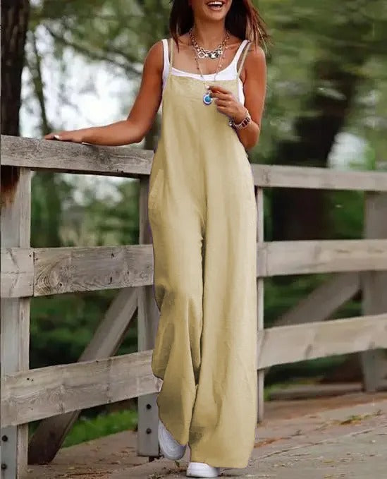 Comfortable women's wide leg sleeveless overalls jumpsuit. Relaxed fit, perfect for laid-back summer style.
