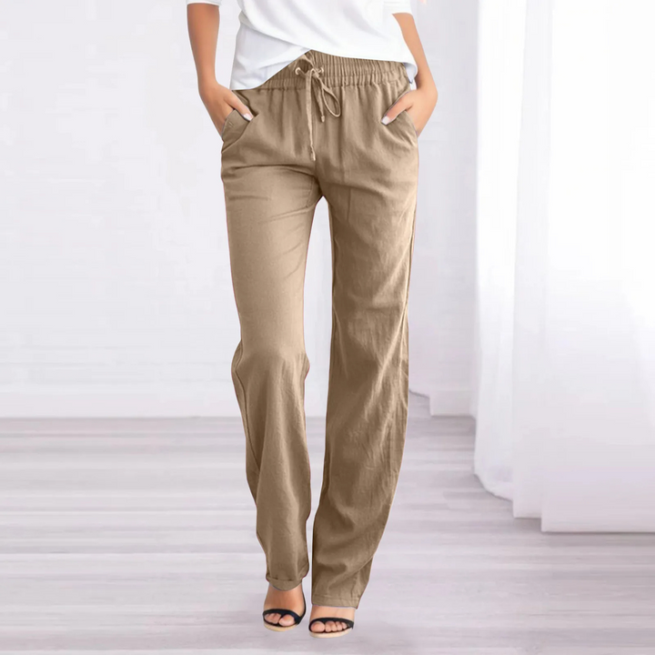 Effortless women's wide-leg trousers with an elastic waist, perfect for summer comfort and chic look.